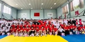金年会链接入口-包含重磅！布莱顿队长鼓劲备战英超上海申花单刀错失备战社区盾，本菲卡回应争议备战国王杯的词条